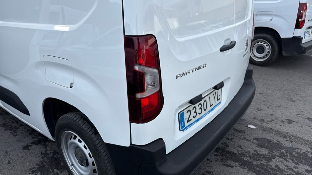 Peugeot Partner Furgon BlueHDi 100 S&S Pro Standard 600kg 73 - foto 17