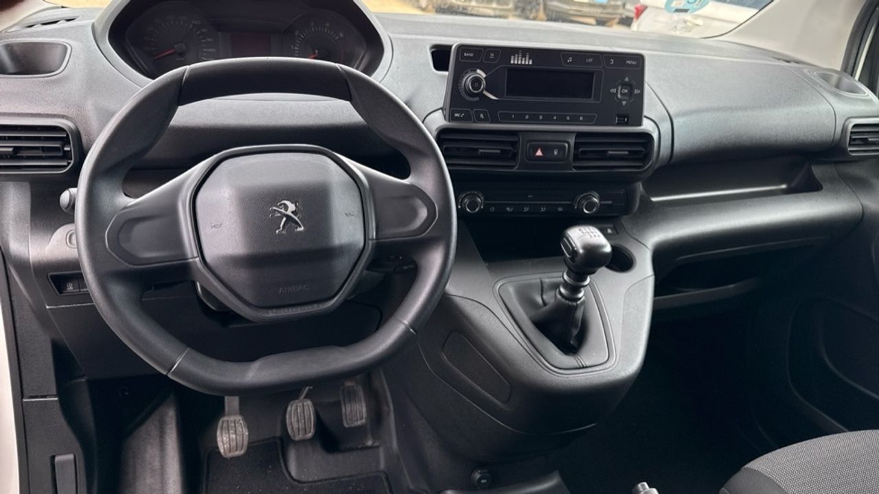 Peugeot Partner Furgon BlueHDi 100 S&S Pro Standard 600kg 73 - foto 8