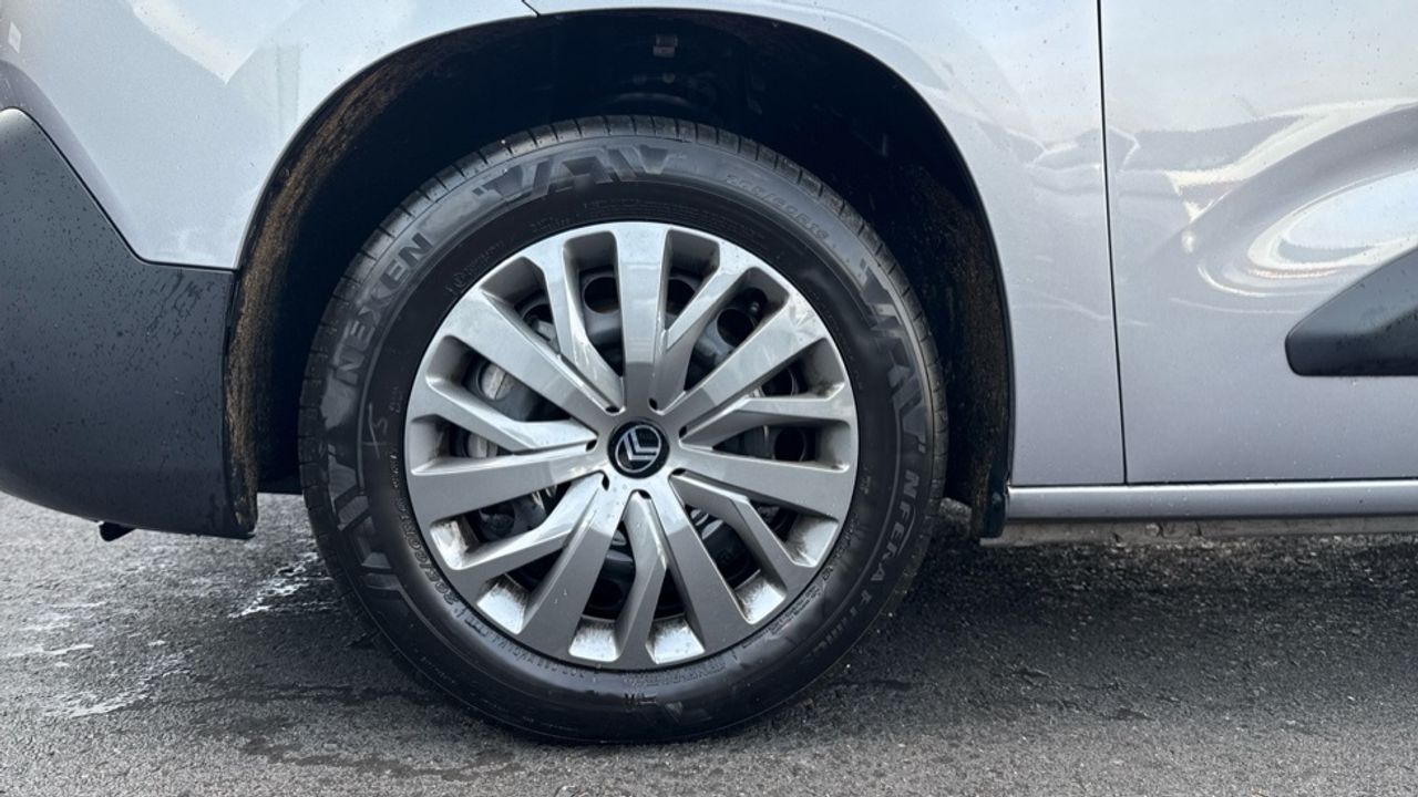 Citroën Berlingo BlueHDi 100 S&S Talla M Max 75 kW (102 CV) - foto 13