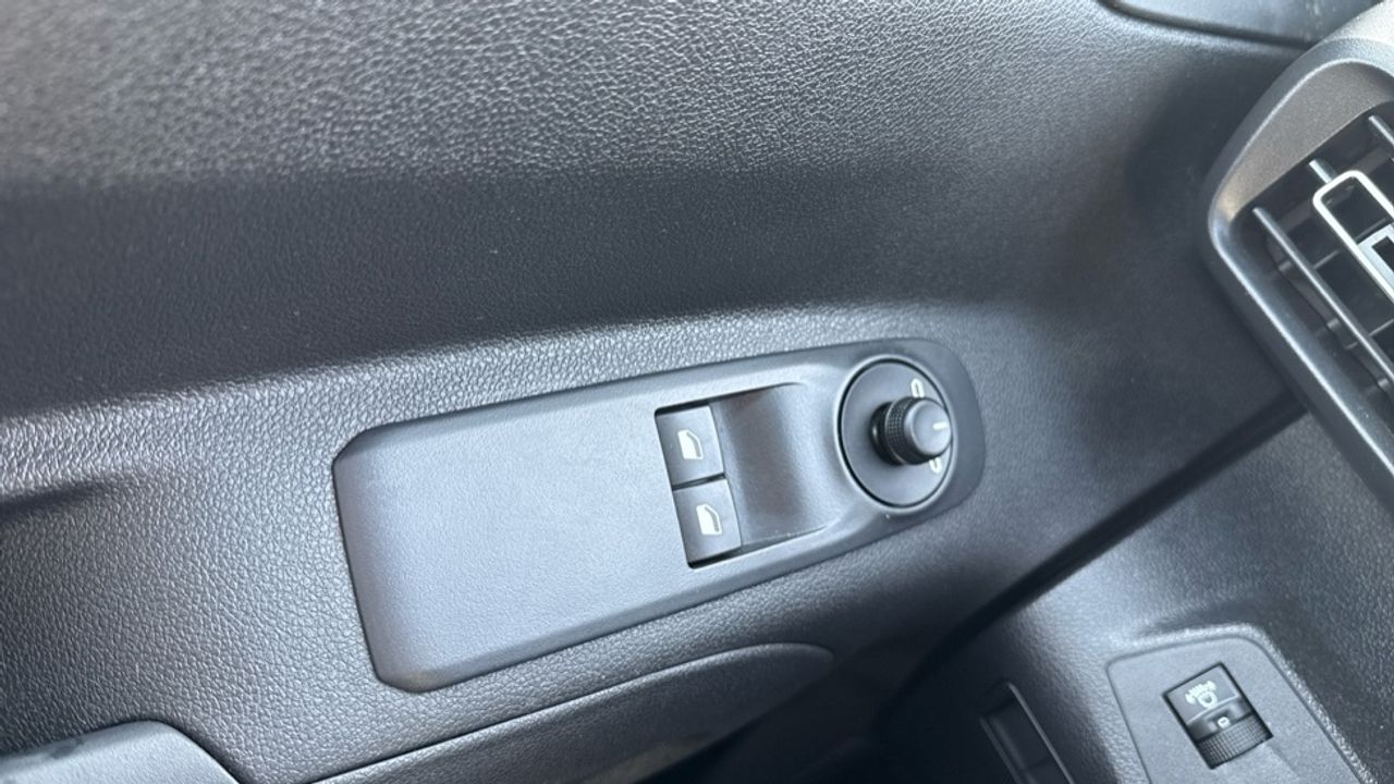 Citroën Berlingo BlueHDi 100 S&S Plus Talla M 75 kW (102 CV) - foto 32