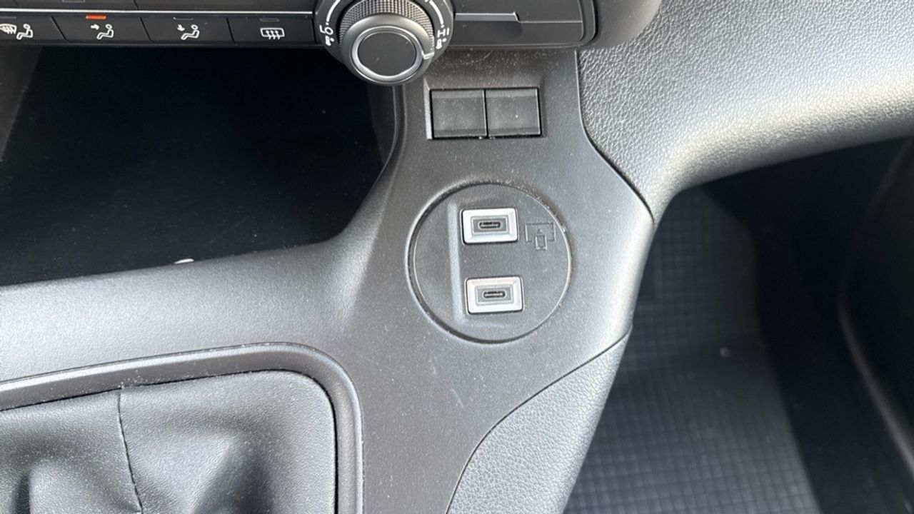 Citroën Berlingo BlueHDi 100 S&S Plus Talla M 75 kW (102 CV) - foto 31