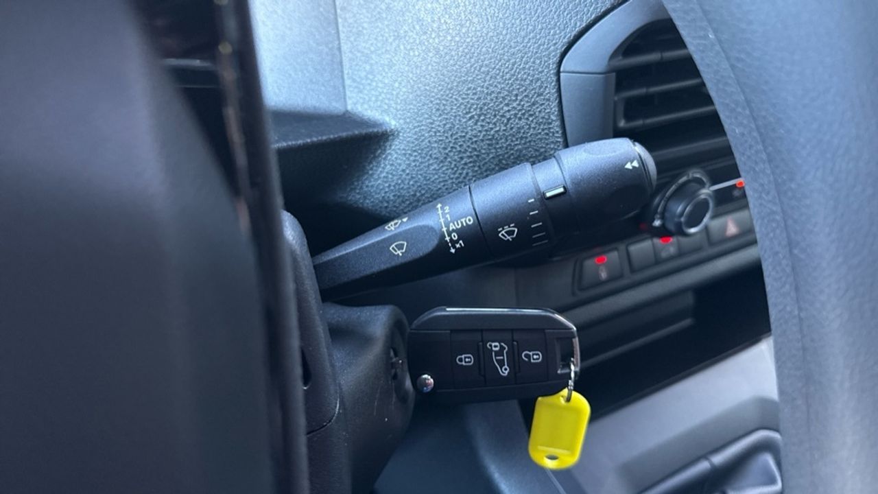 Peugeot Expert Furgon BlueHDi 120 S&S Standard 88 kW (120 CV - foto 28