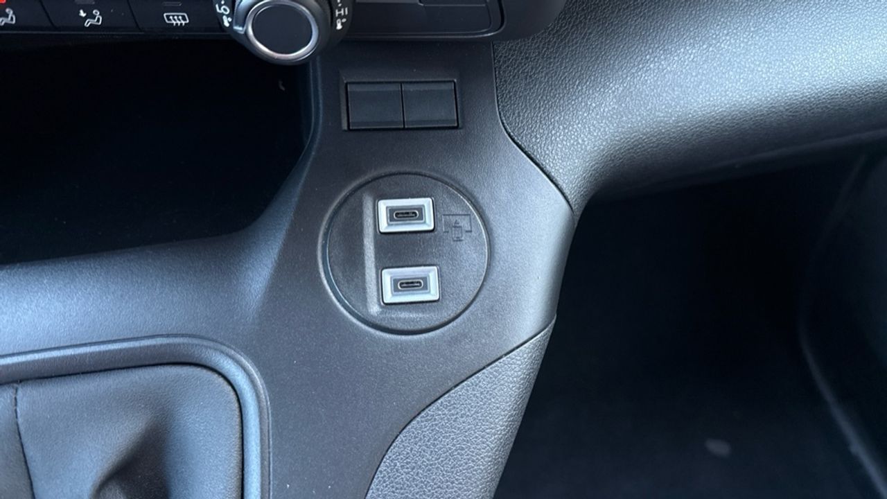 Citroën Berlingo BlueHDi 100 S&S Plus Talla M 75 kW (102 CV) - foto 30