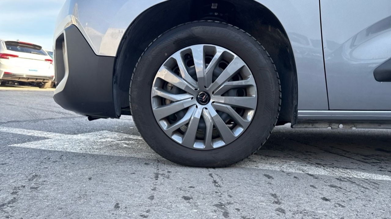 Citroën Berlingo BlueHDi 100 S&S Plus Talla M 75 kW (102 CV) - foto 13