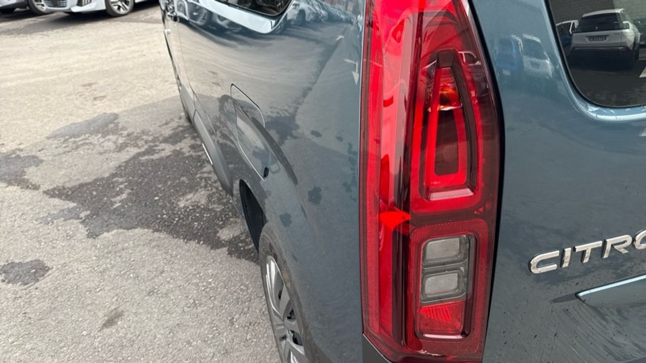 Citroën Berlingo BlueHDi 100 S&S Plus Talla M 75 kW (102 CV) - foto 17