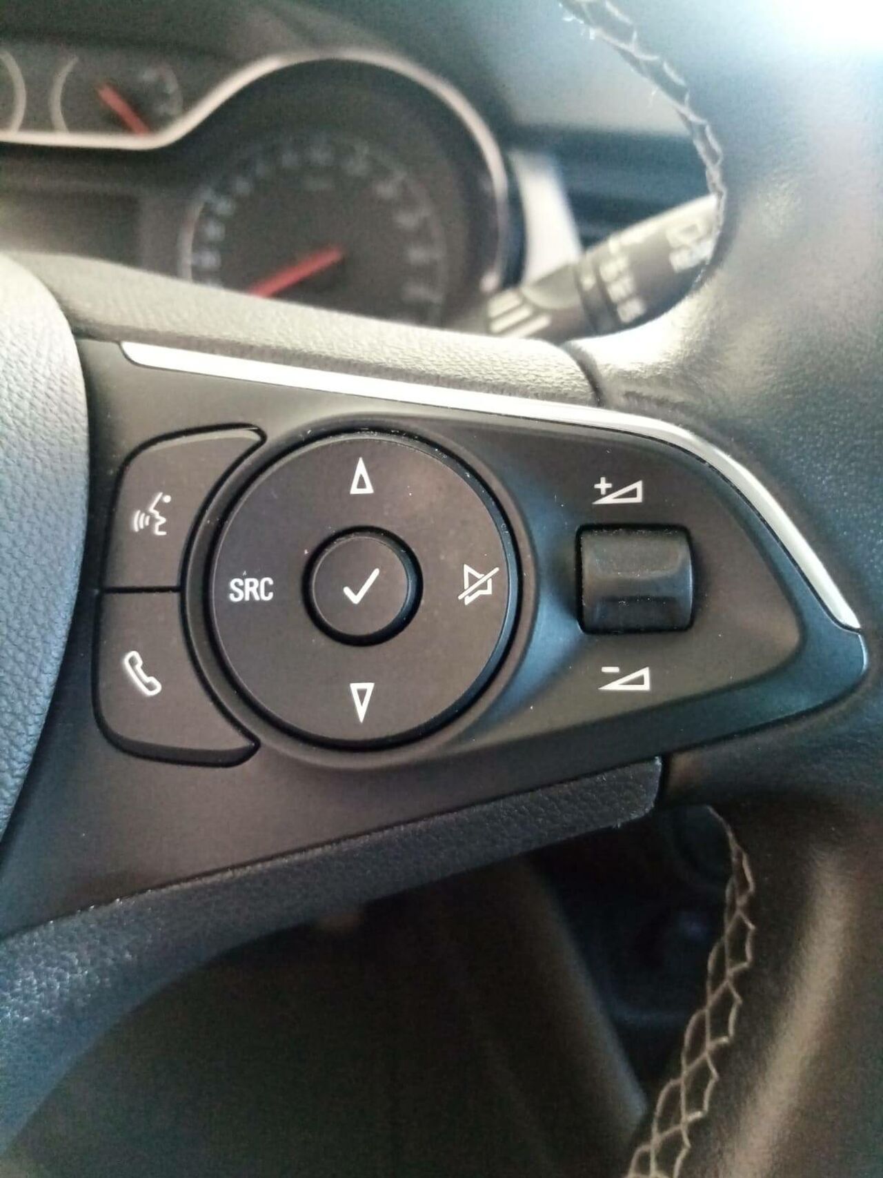 Opel Crossland X 1.6T 73kW (99CV) Selective - foto 28