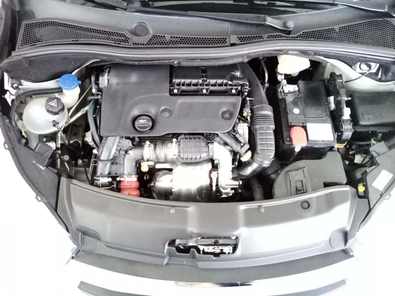 peugeot 208 2018 / foto grande (3)