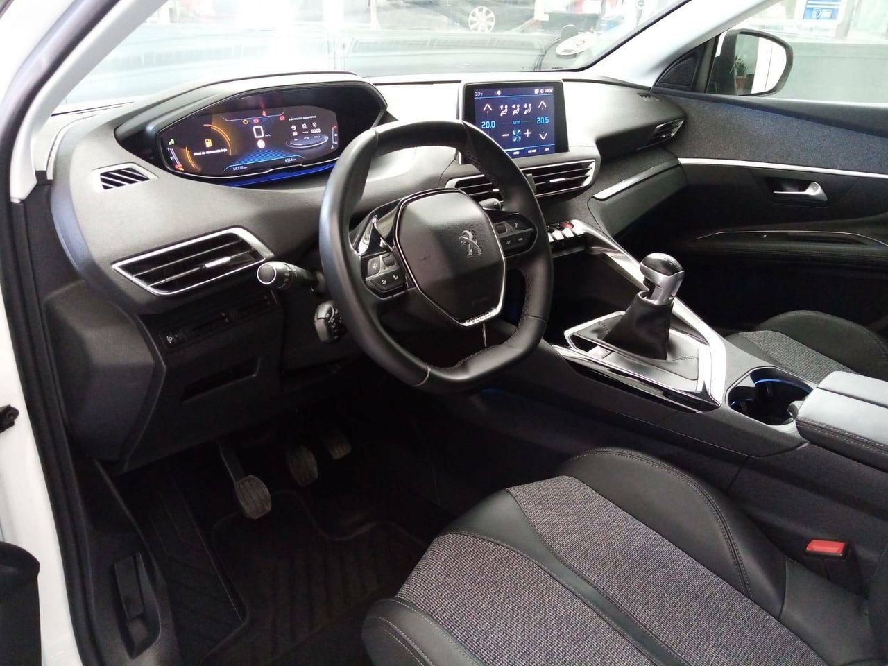 peugeot 3008 2018 / foto grande (2)