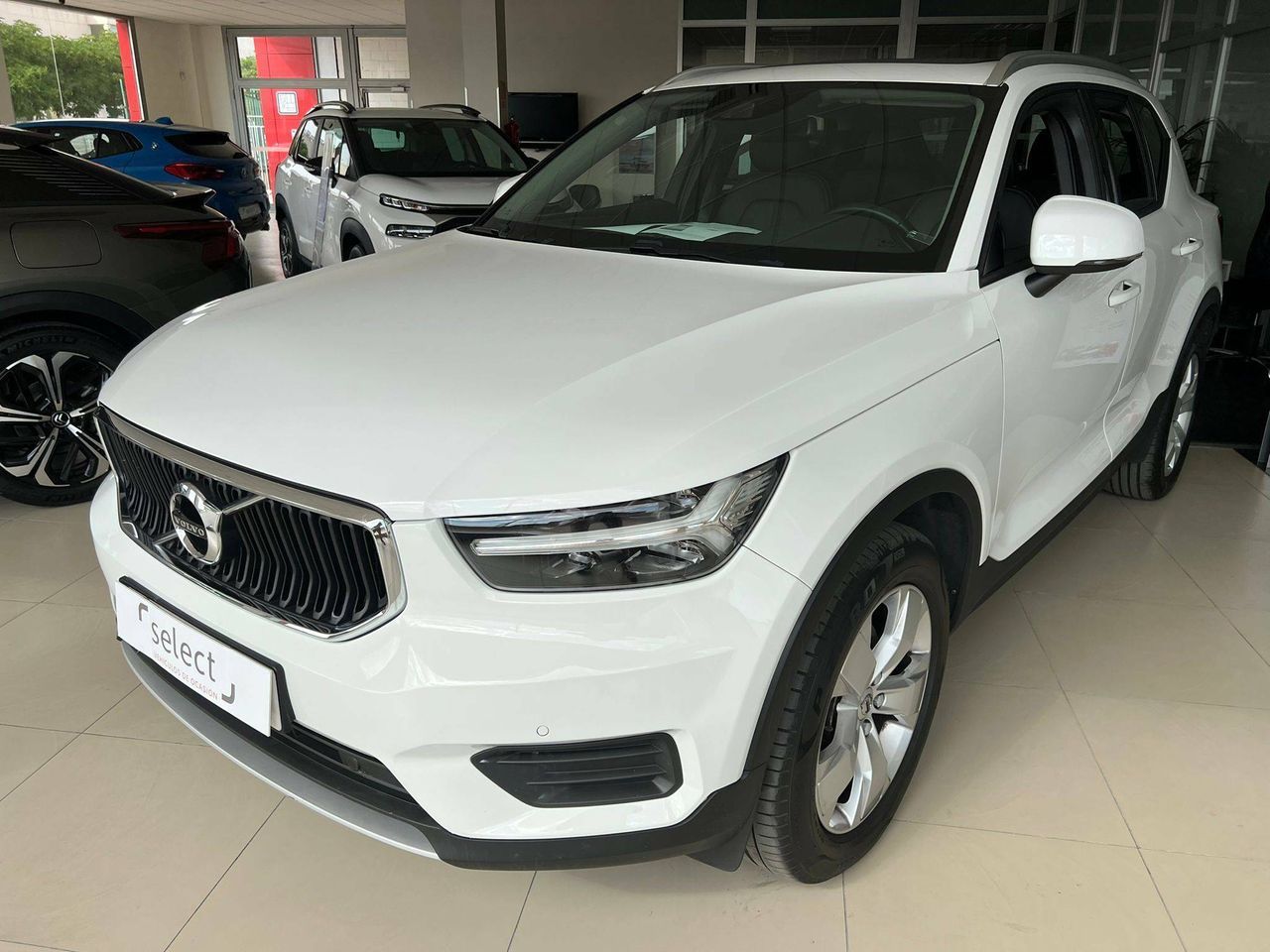 Volvo XC40 2.0 D4 AWD  Auto Momentum - foto 30