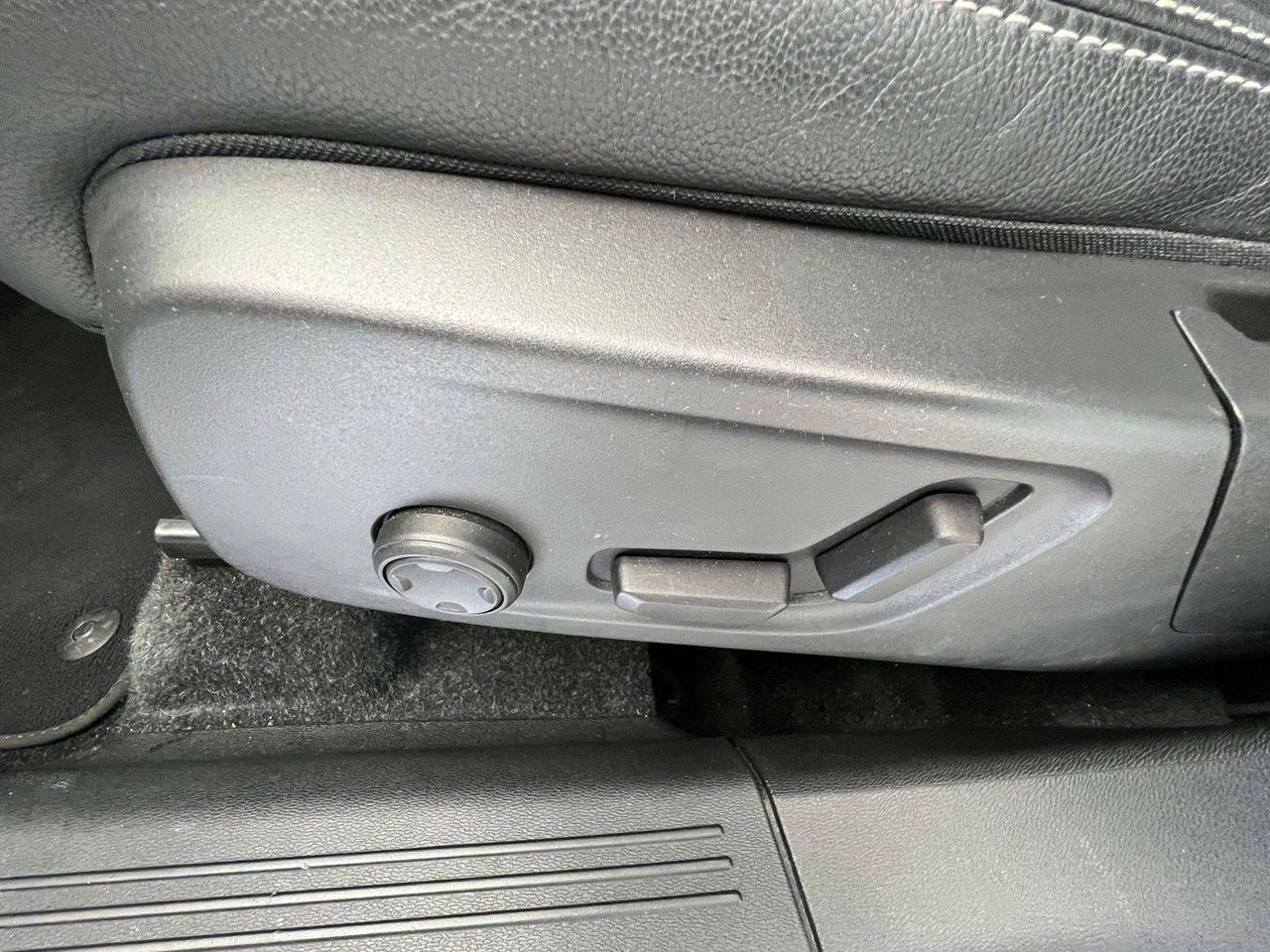 Volvo XC40 2.0 D4 AWD  Auto Momentum - foto 25