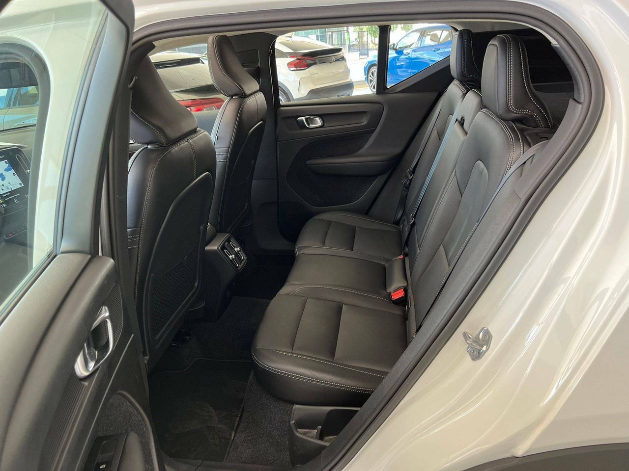 Volvo XC40 2.0 D4 AWD  Auto Momentum - foto 16