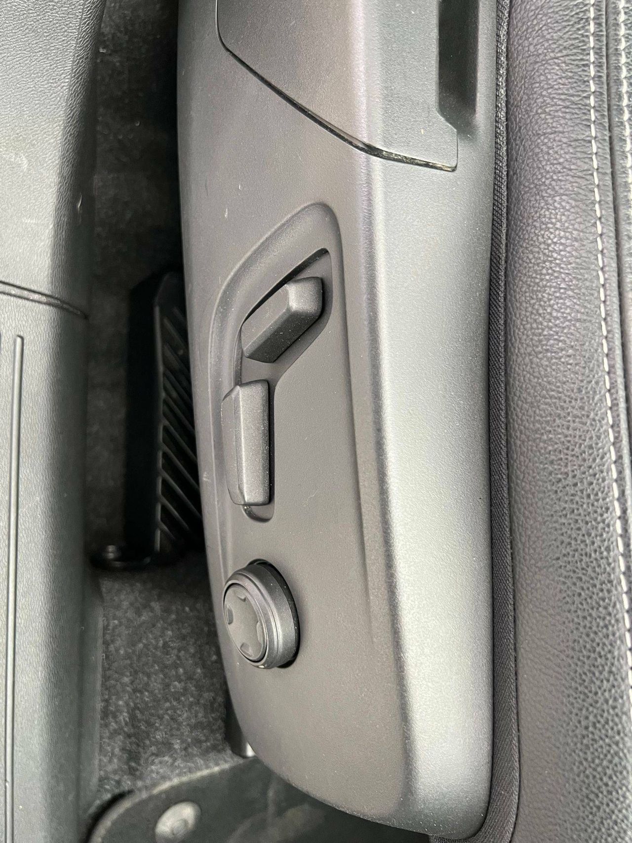 Volvo XC40 2.0 D4 AWD  Auto Momentum - foto 13