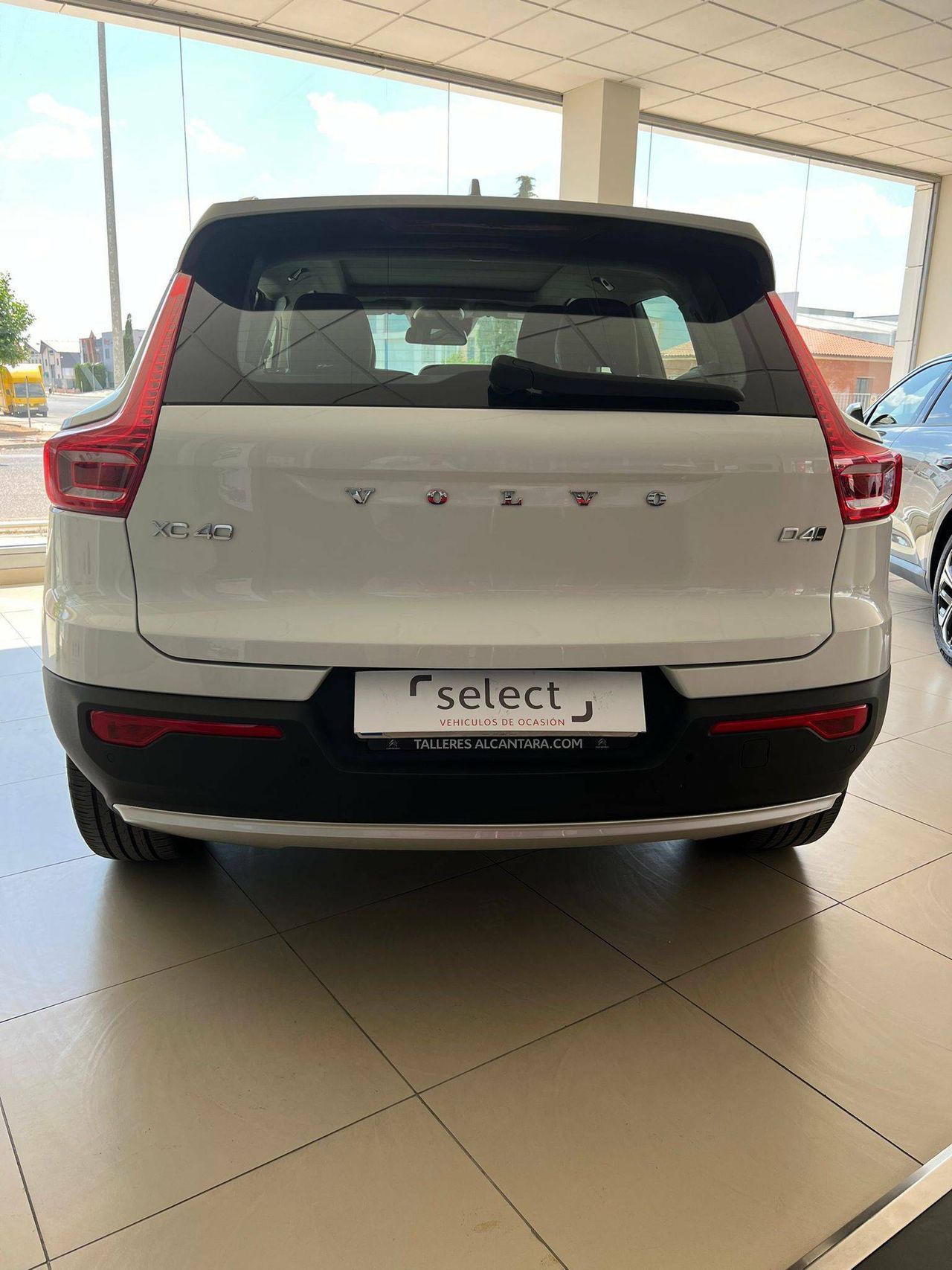 Volvo XC40 2.0 D4 AWD  Auto Momentum - foto 7