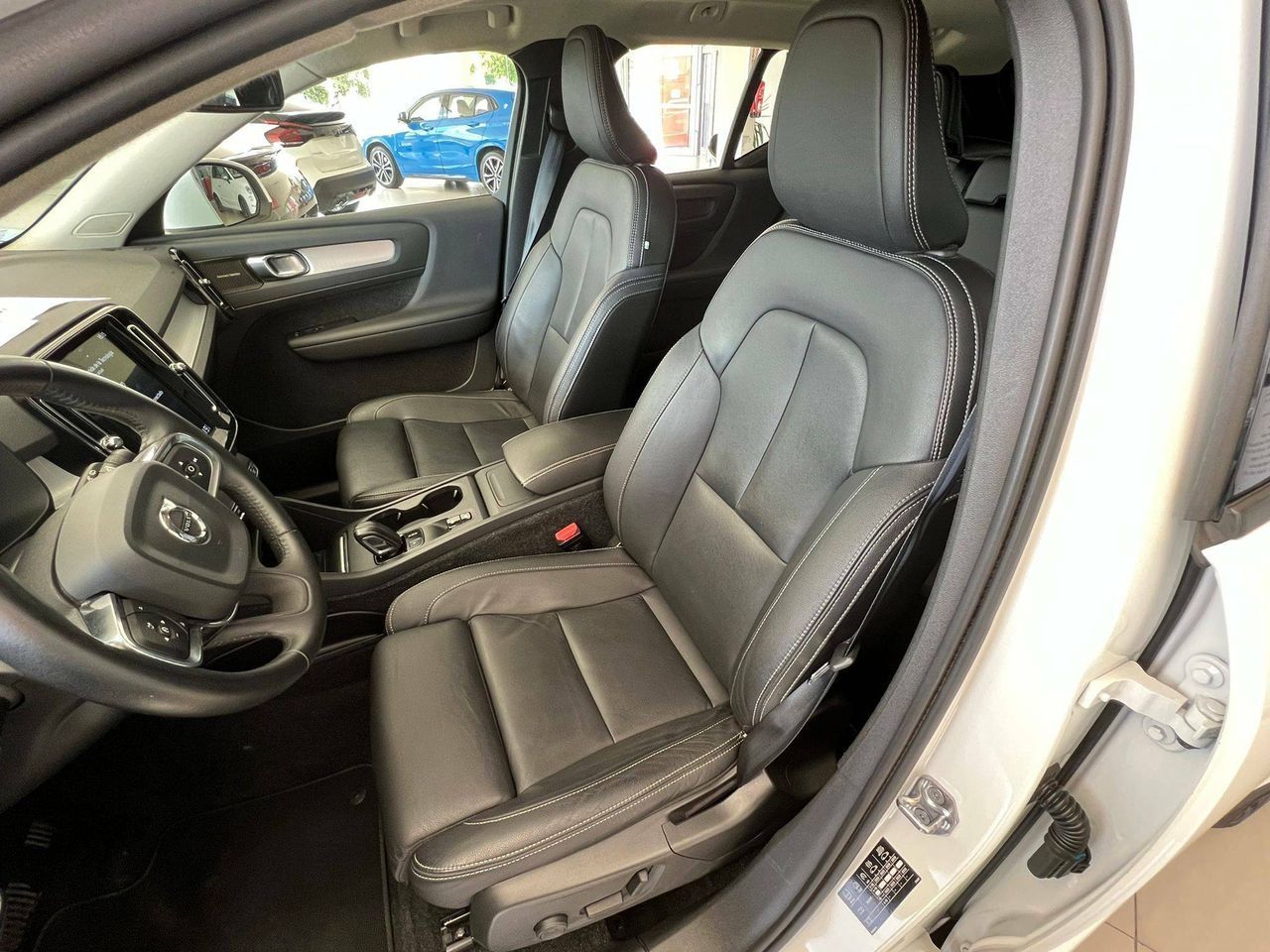 Volvo XC40 2.0 D4 AWD  Auto Momentum - foto 22
