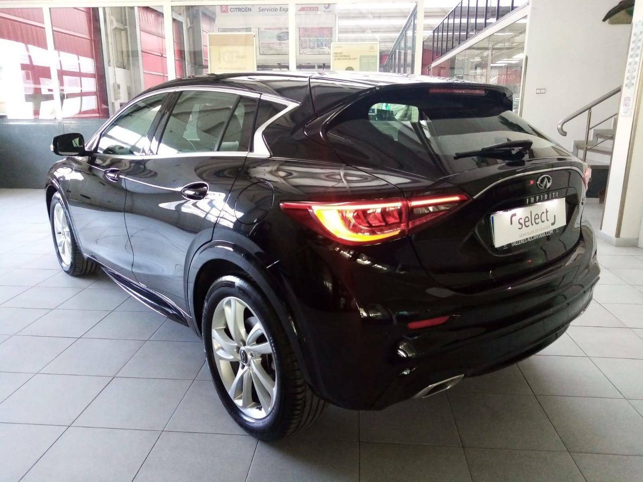infiniti q30 2017 / foto grande (3)
