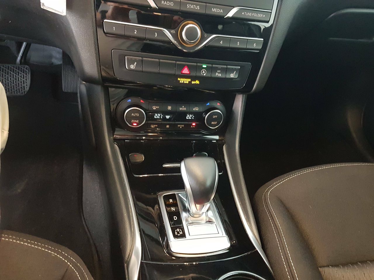 Infiniti QX30 2.2D  7DCT AWD PREMIUM - foto 12