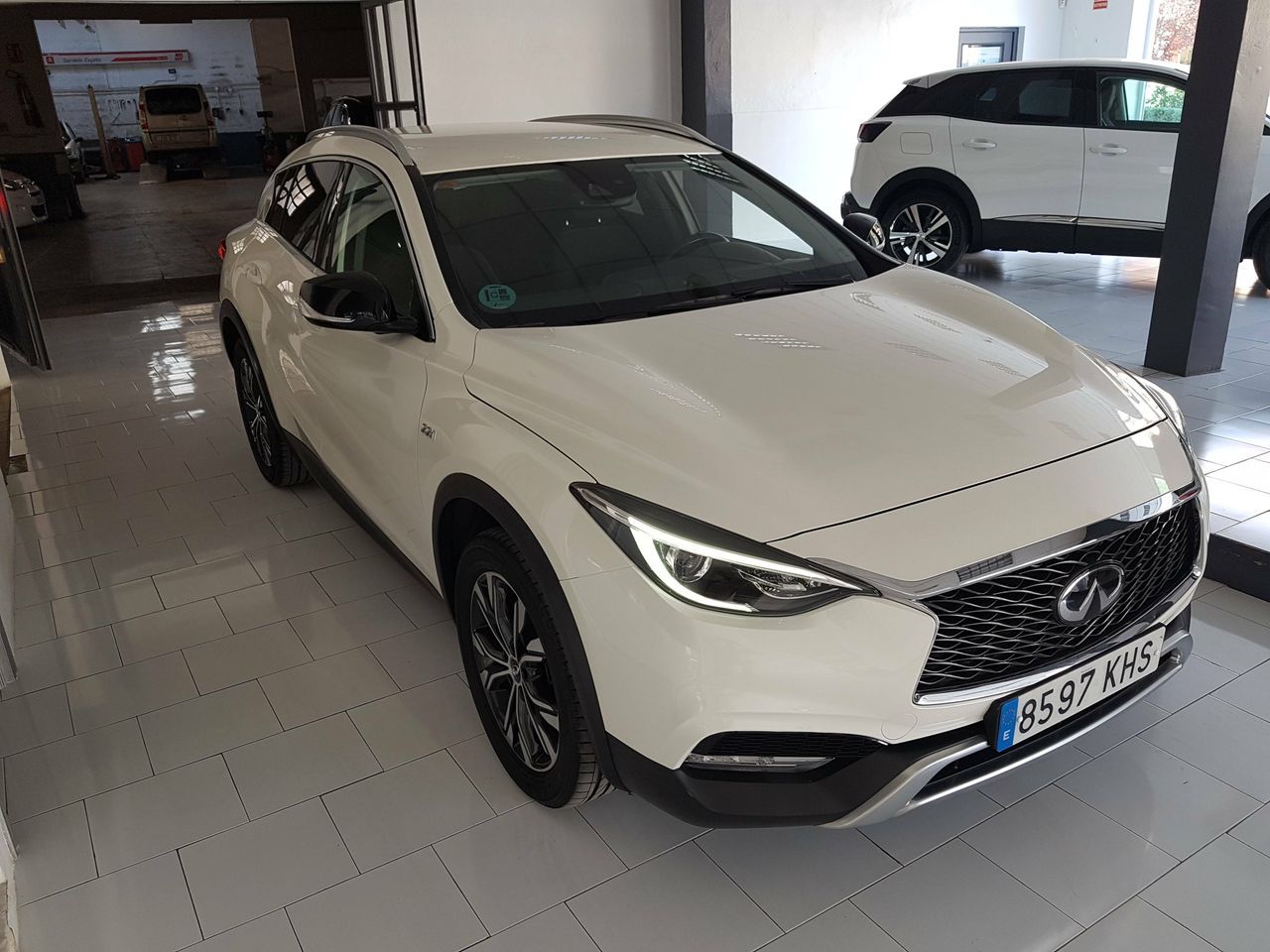 Infiniti QX30 2.2D  7DCT AWD PREMIUM - foto 27