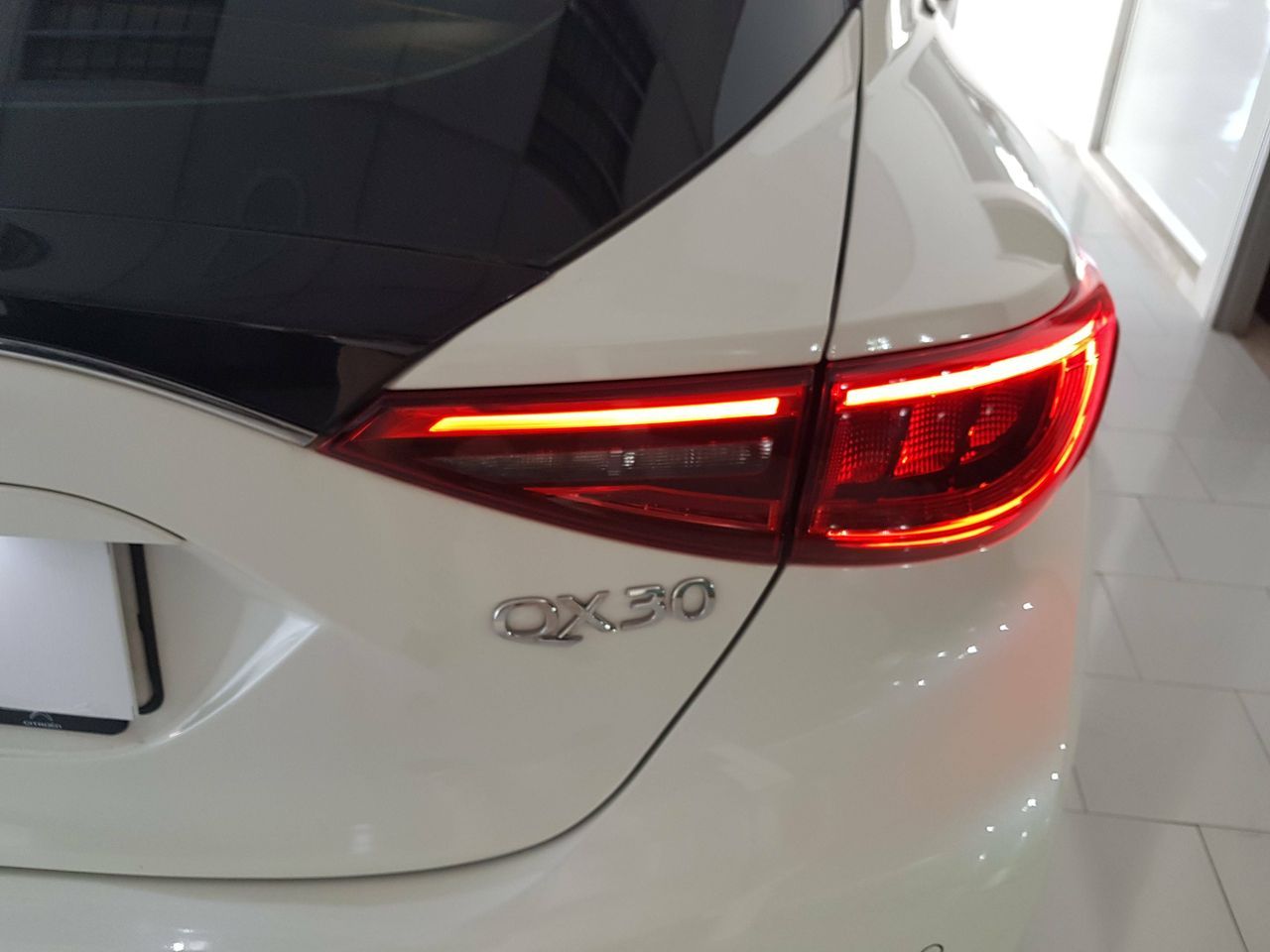 Infiniti QX30 2.2D  7DCT AWD PREMIUM - foto 22