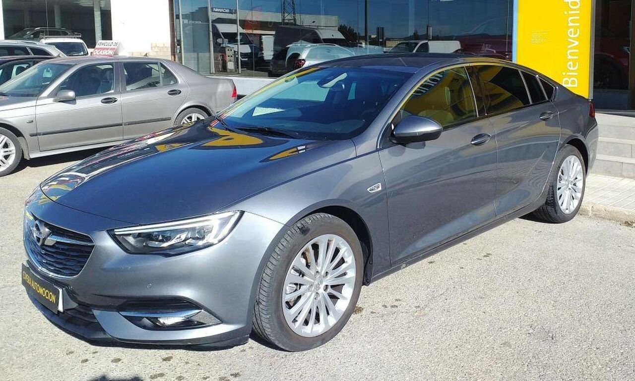 Foto opel insignia  2020 /