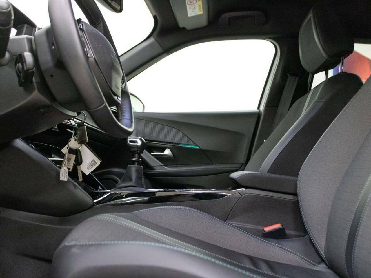 Peugeot 2008 Puretech 100 S&S 6 Vel. MAN Allure Pack - foto 26