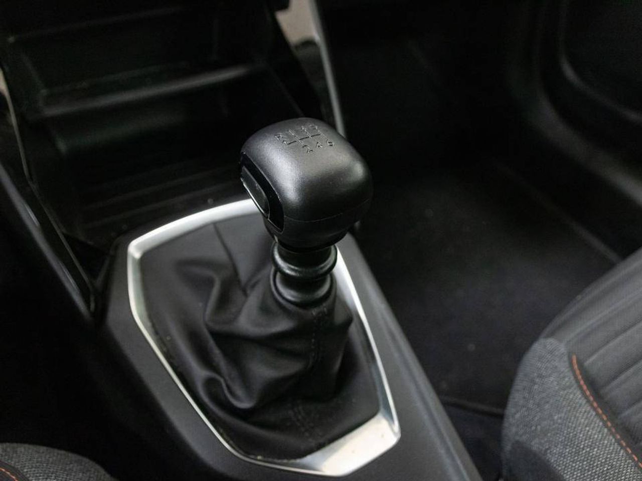 Peugeot 2008 Puretech 100 S&S BVM6 Active Pack - foto 17