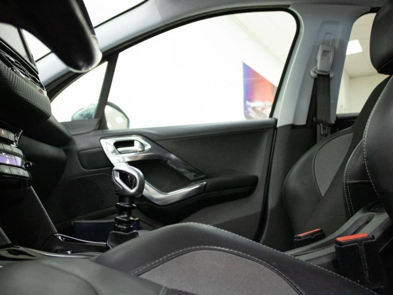 Peugeot 2008 1.6 BlueHDi 88KW (120CV) S&S Allure - foto 20