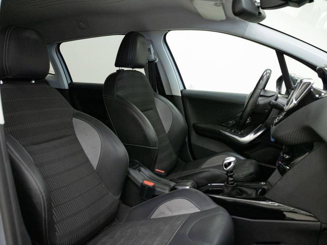 Peugeot 2008 1.6 BlueHDi 88KW (120CV) S&S Allure - foto 10