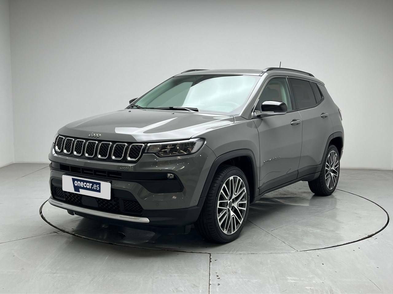 3 plazas individuales aparcamiento  de segunda mano - jeep compass 2022 /