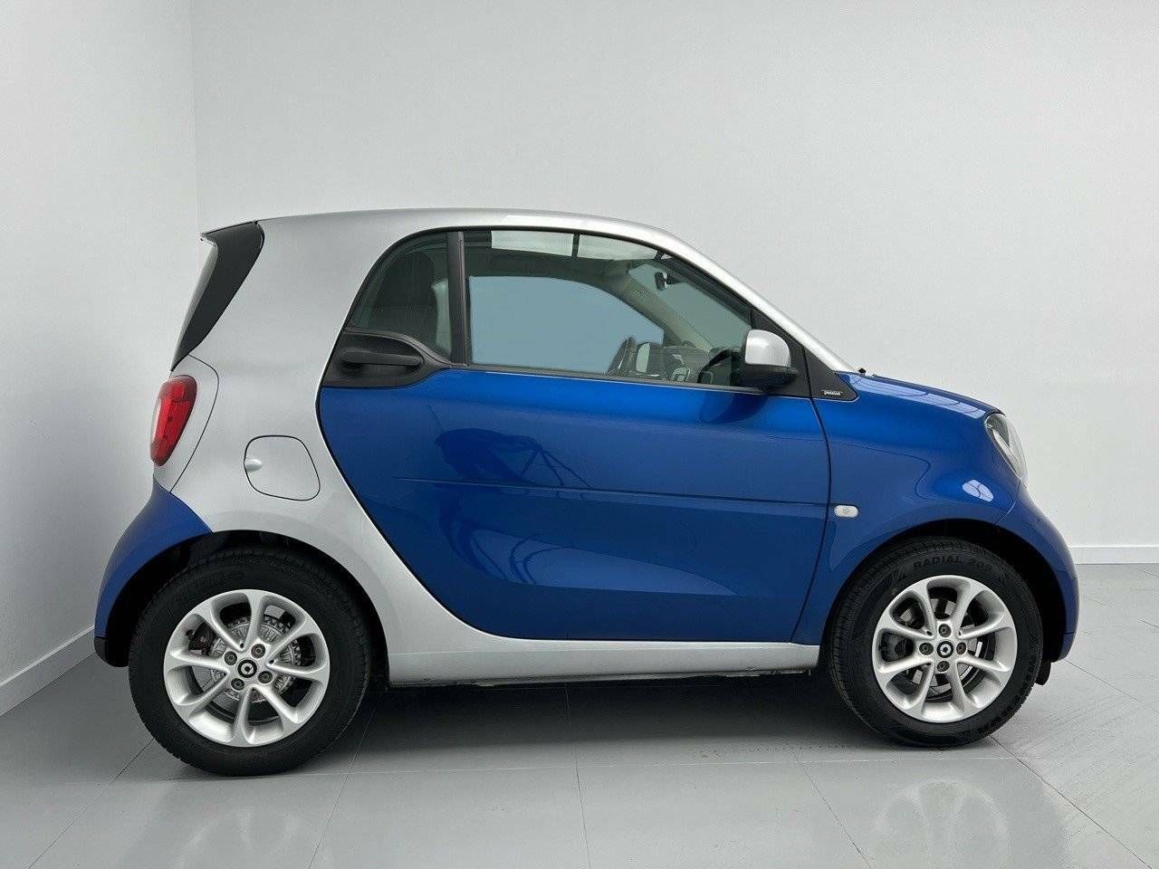 smart fortwo 2019 / foto grande (3)