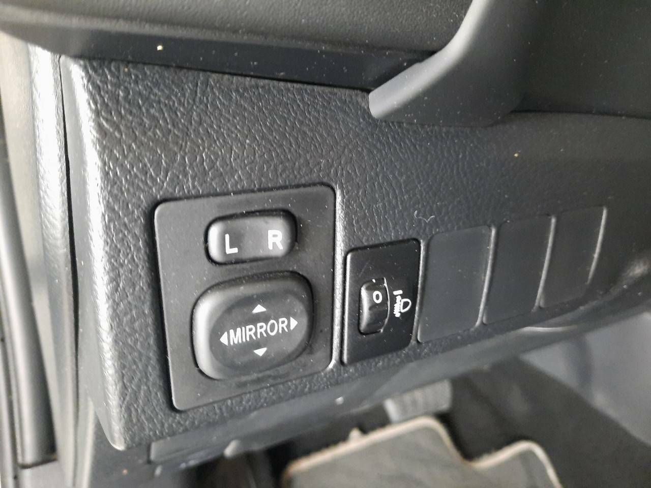 Toyota Auris 1.8 140H Hybrid  (Business Plus) Active - foto 27