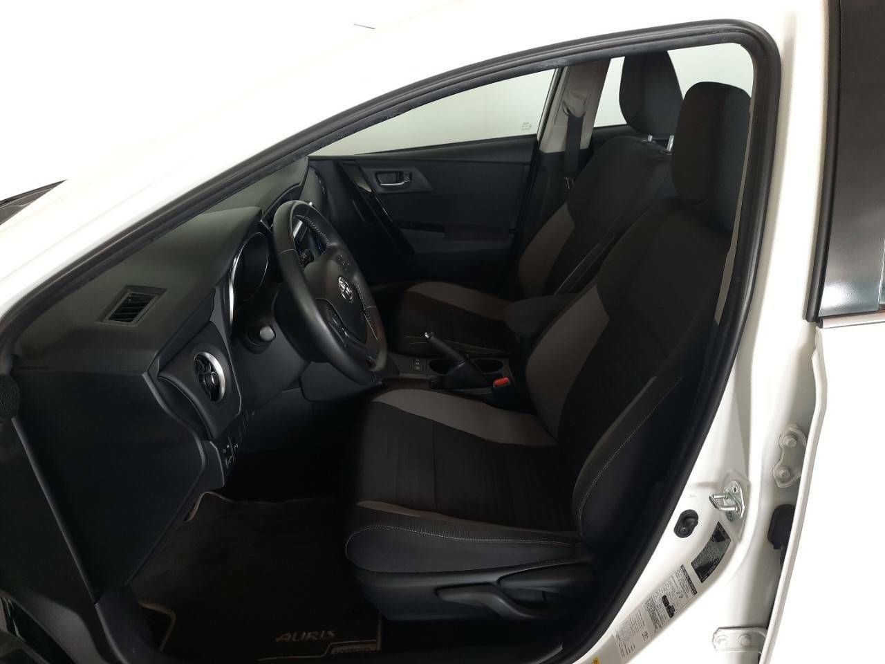 Toyota Auris 1.8 140H Hybrid  (Business Plus) Active - foto 9