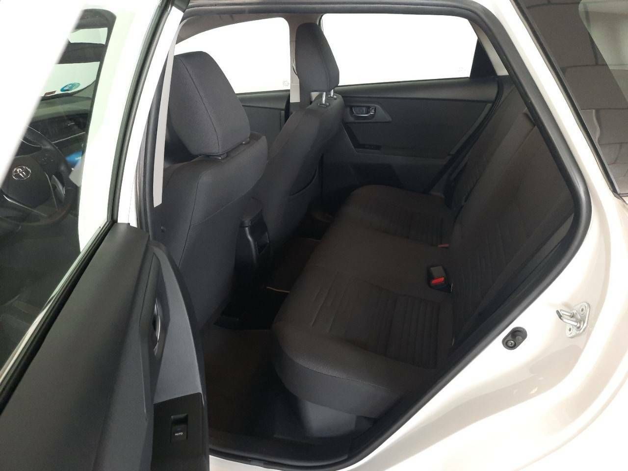 Toyota Auris 1.8 140H Hybrid  (Business Plus) Active - foto 10