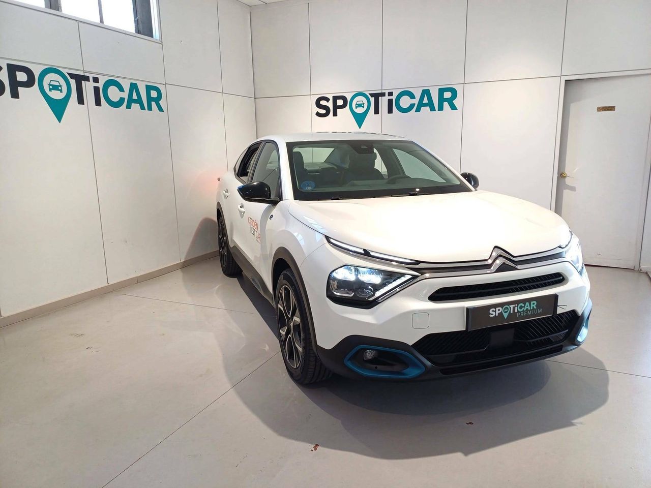 citroën c4 x 2024 / foto grande (3)