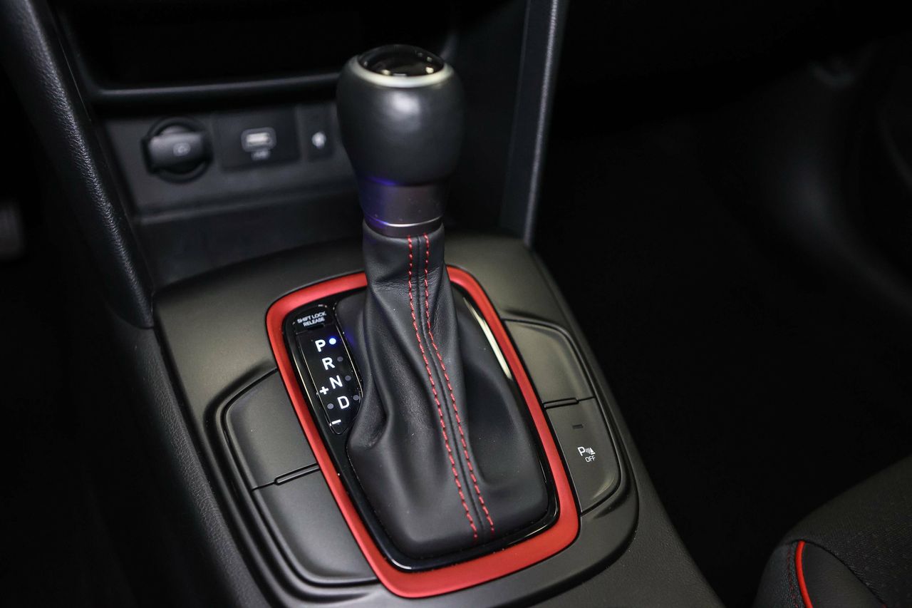 Hyundai Kona 1.6 GDI HEV  Red DCT Tecno - foto 13