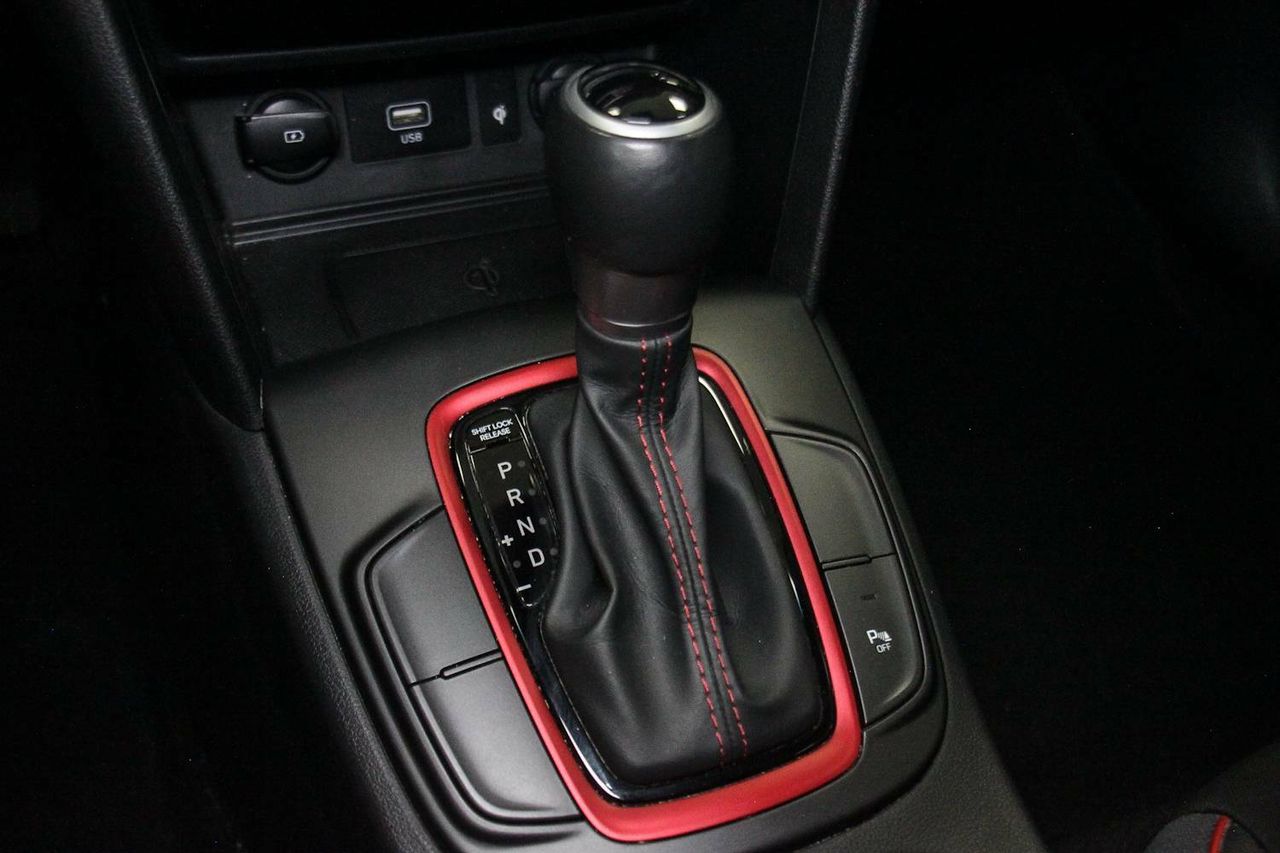 Hyundai Kona 1.6 GDI HEV  Red DCT Tecno - foto 13