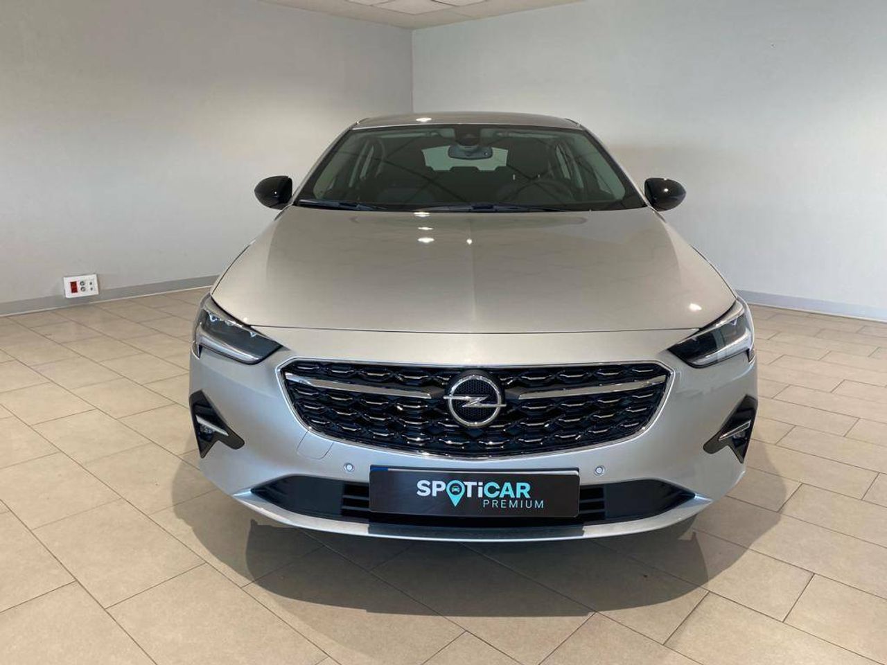 opel insignia  2022 / foto grande (2)
