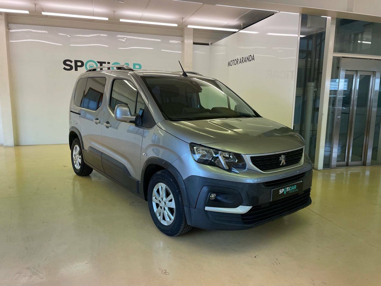 Foto peugeot rifter 2020 /