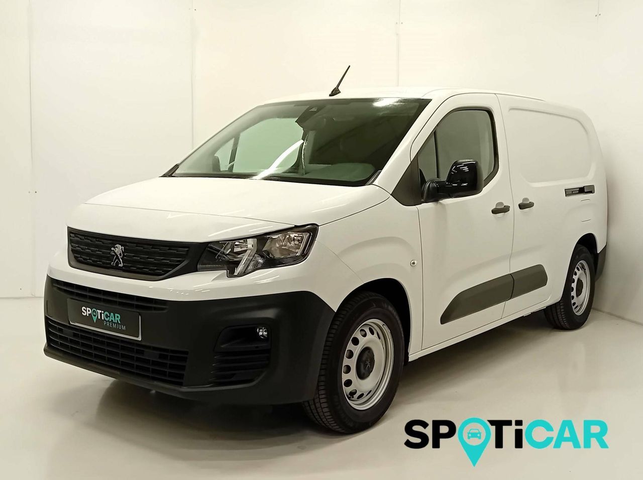 Sillas plastico  de segunda mano - peugeot partner 2023 /