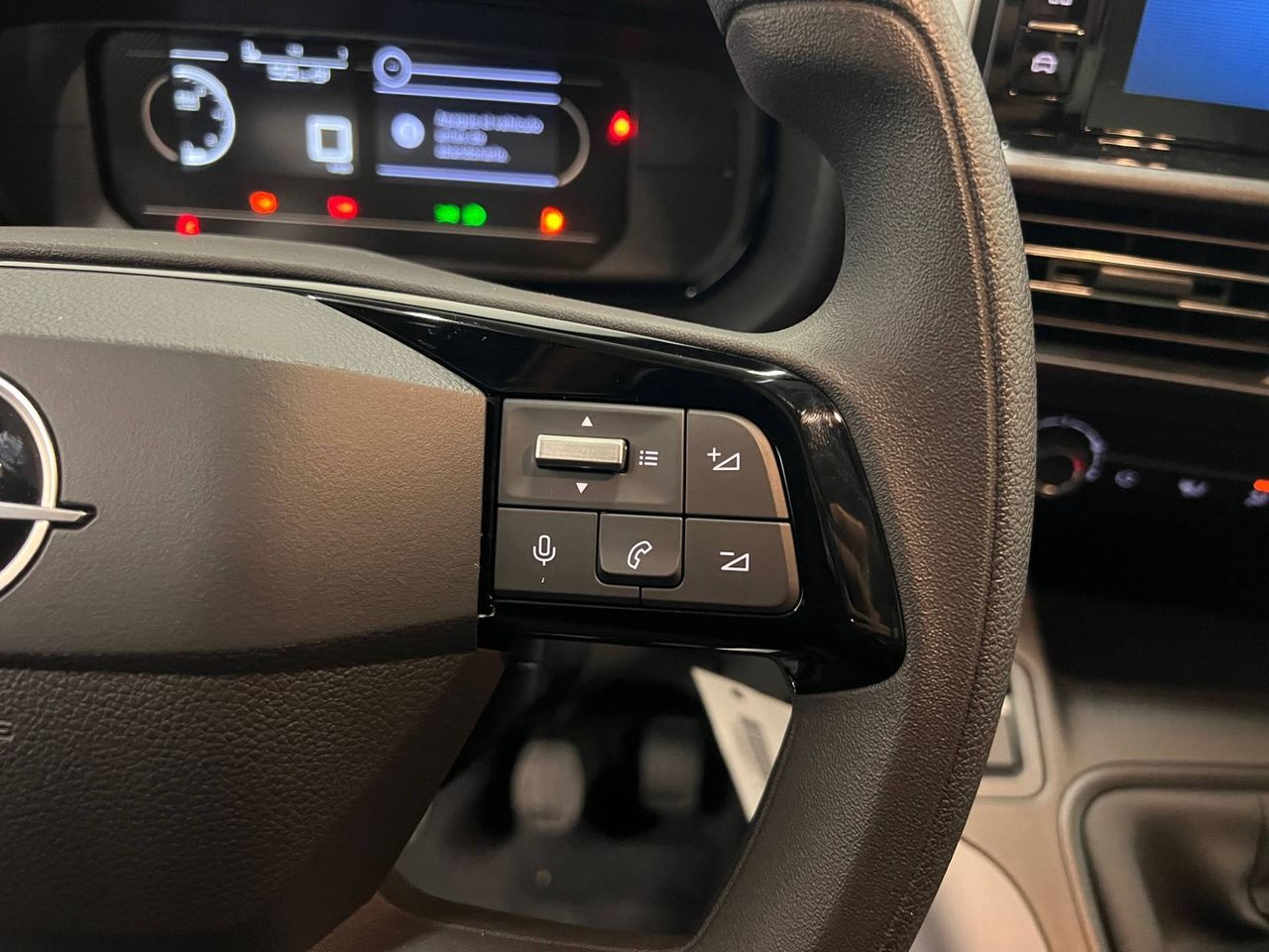 Opel Combo Cargo 100 Cv 1.5 Td S/S MT6 €6.4 - - foto 17