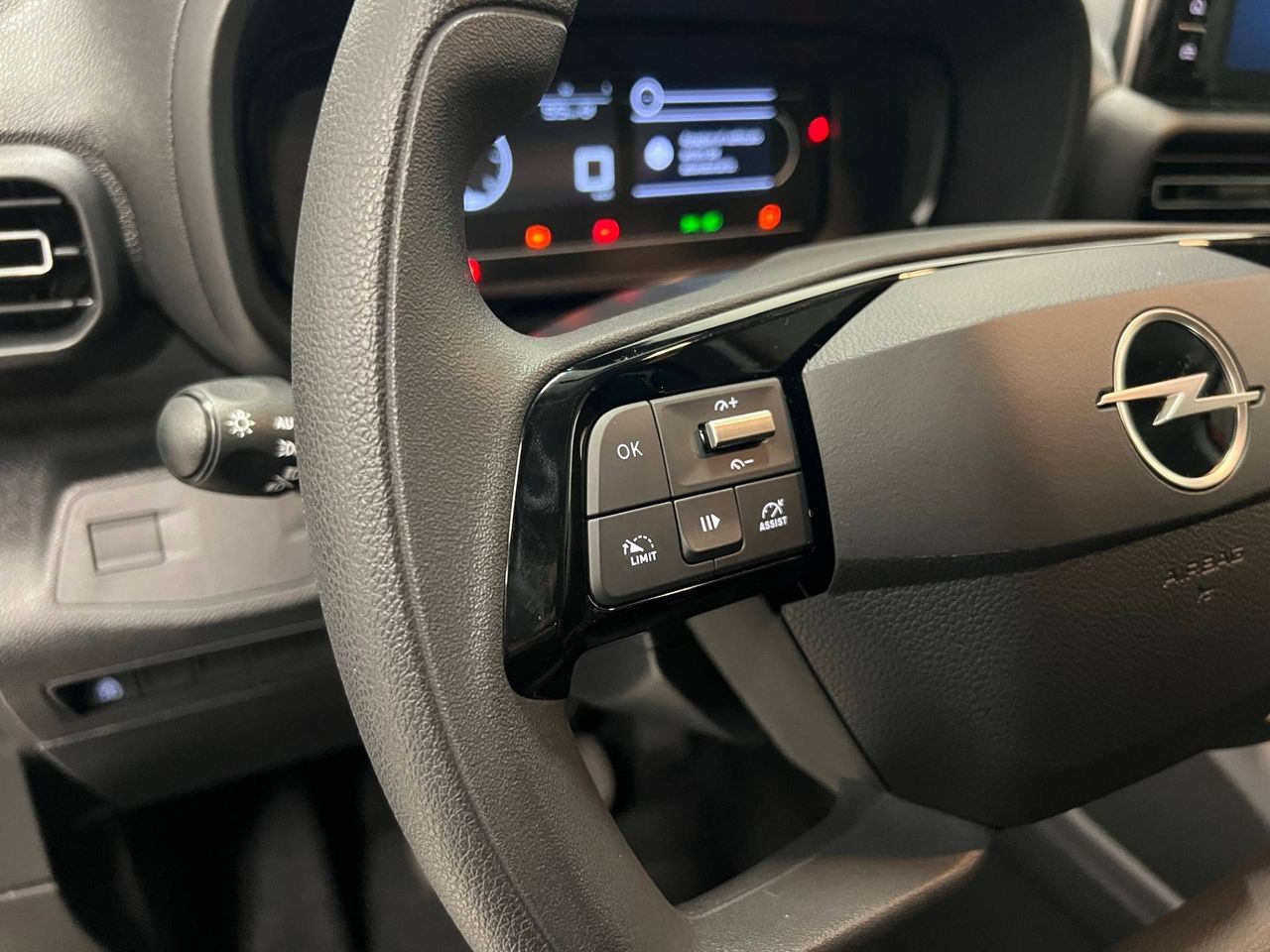 Opel Combo Cargo 100 Cv 1.5 Td S/S MT6 €6.4 - - foto 16