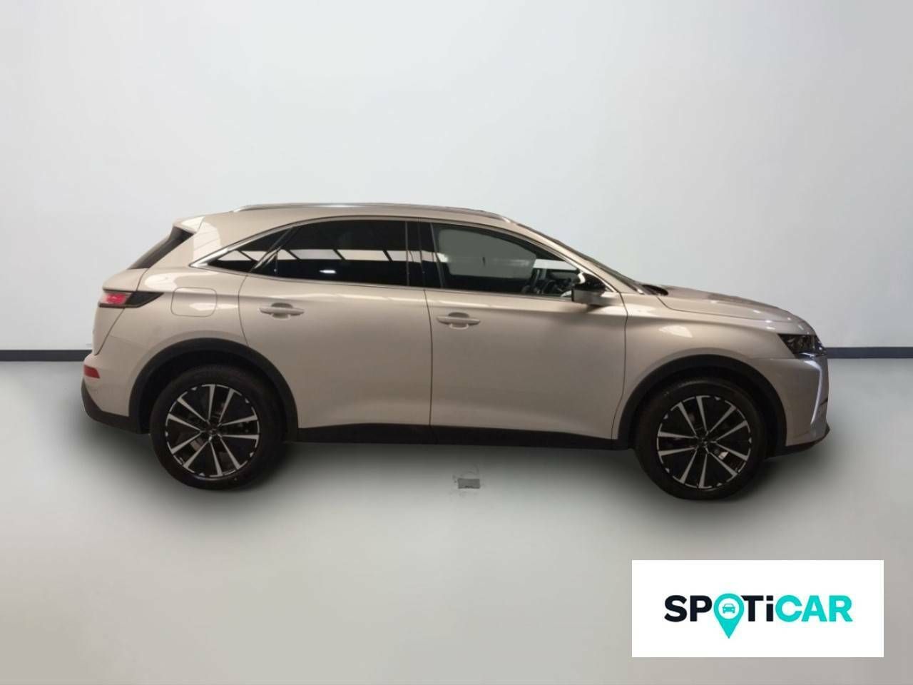 ds automobiles ds 7 2024 / foto grande (2)