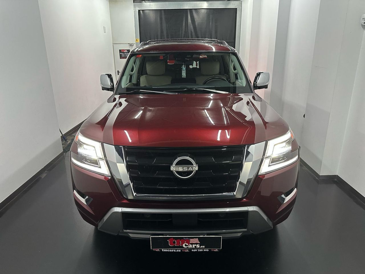 Coche de gasolina 2023  de segunda mano - nissan armada 2023 /