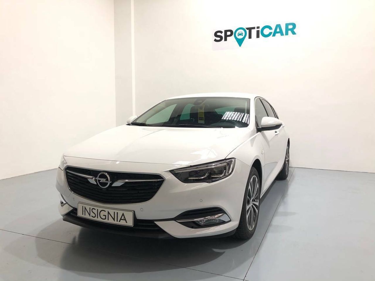 Foto opel insignia  2020 /