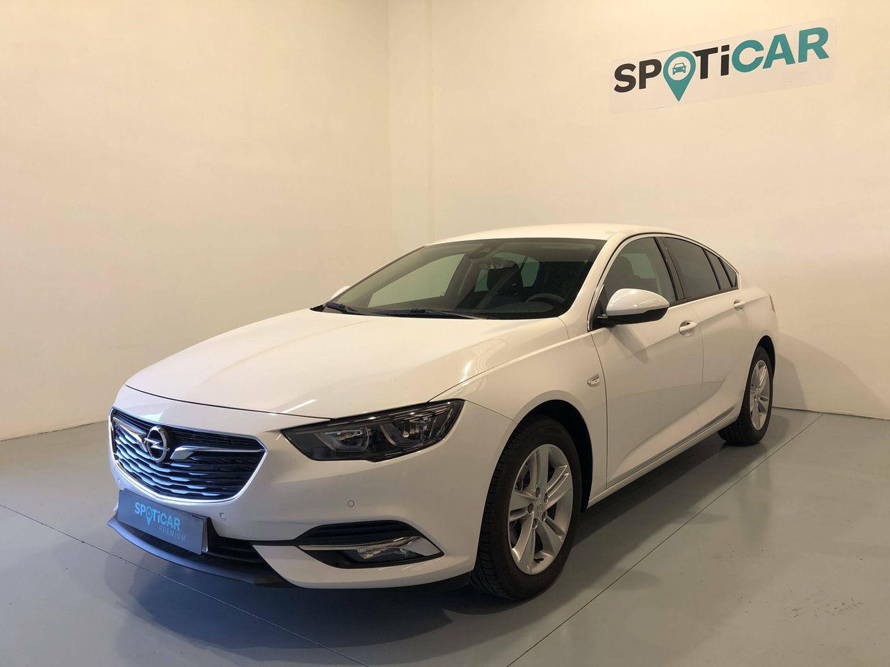 Foto opel insignia  2020 /