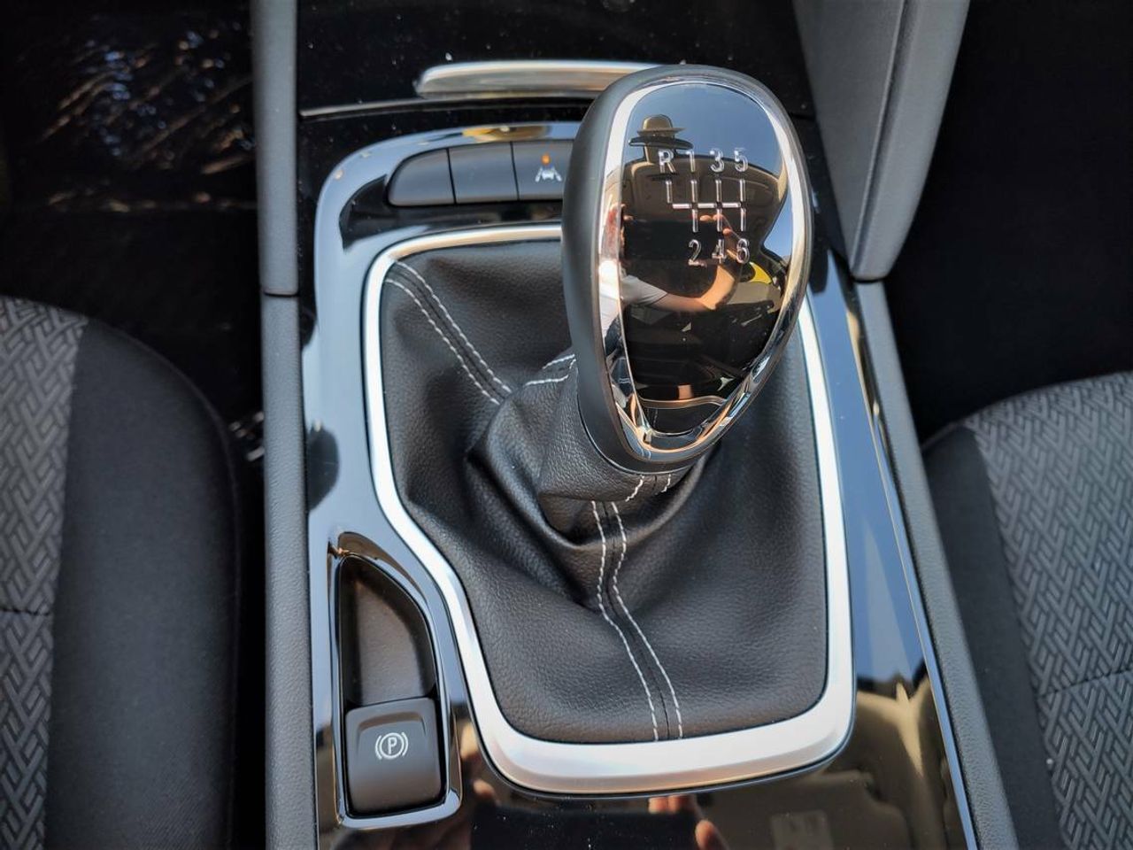 Opel Insignia GS 1.6 CDTi 100kW Turbo D Selective - foto 8