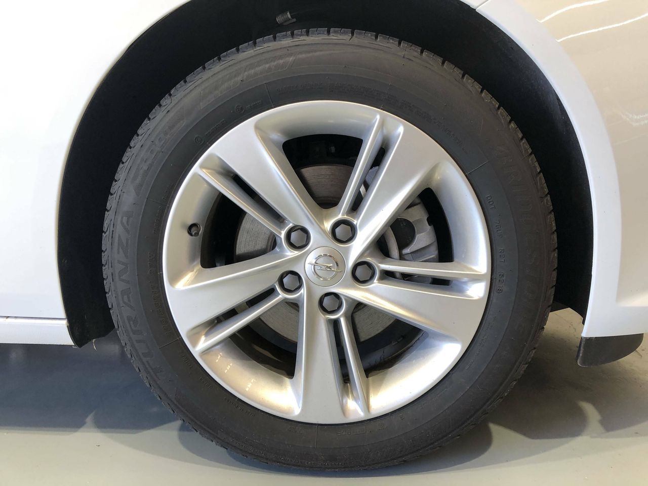 Opel Insignia GS 1.6 CDTi 100kW Turbo D Selective - foto 16