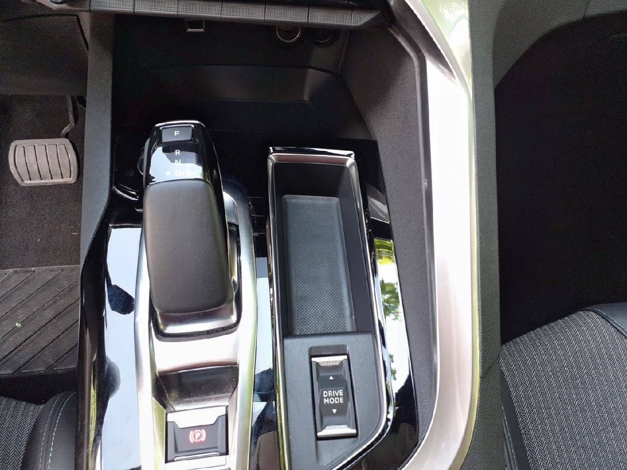 Peugeot 3008 225 e-EAT8 Allure Pack - foto 17