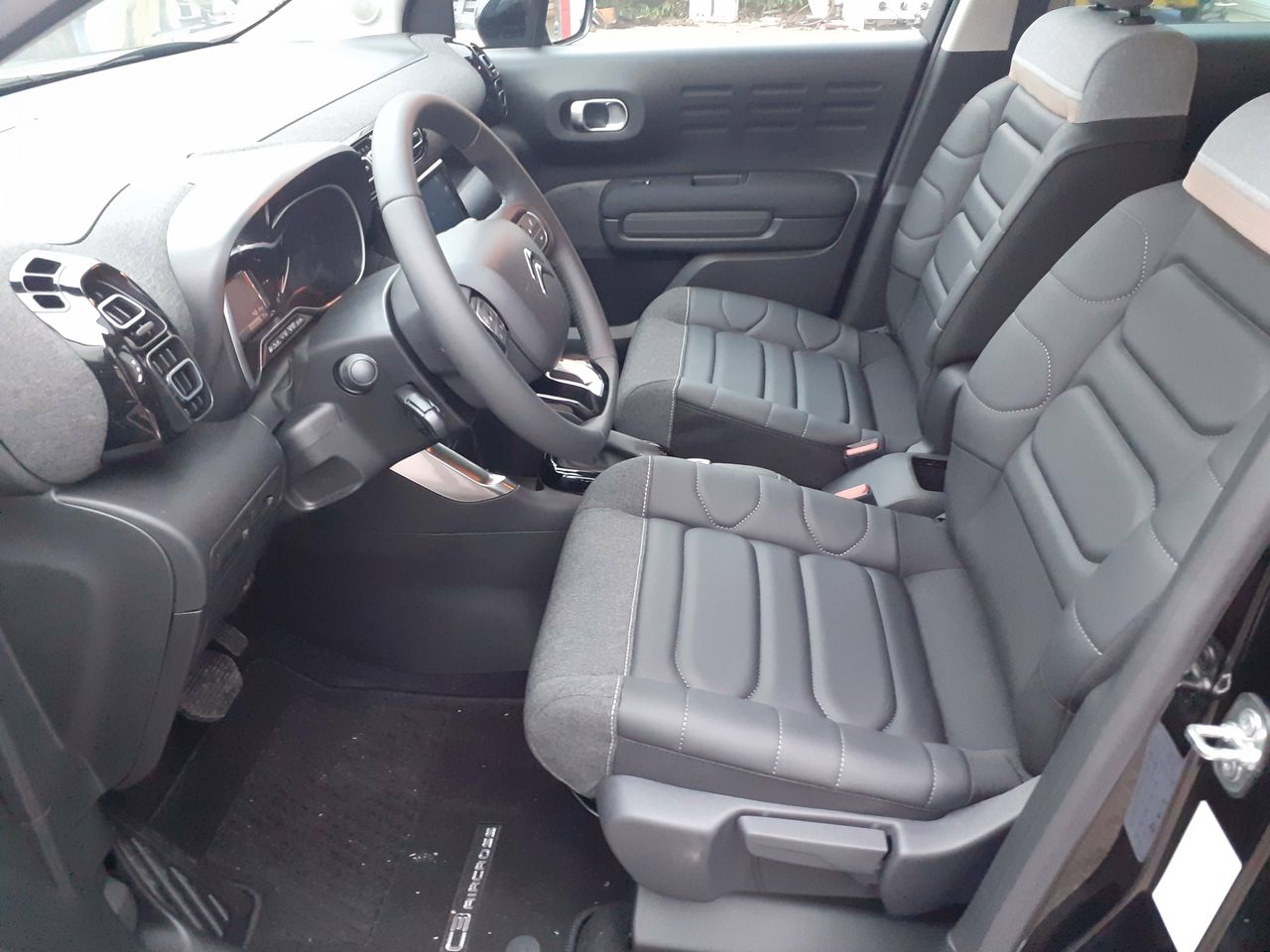 Citroën C3 Aircross BlueHDi 88kW (120CV) EAT6 Shine Pack - foto 9