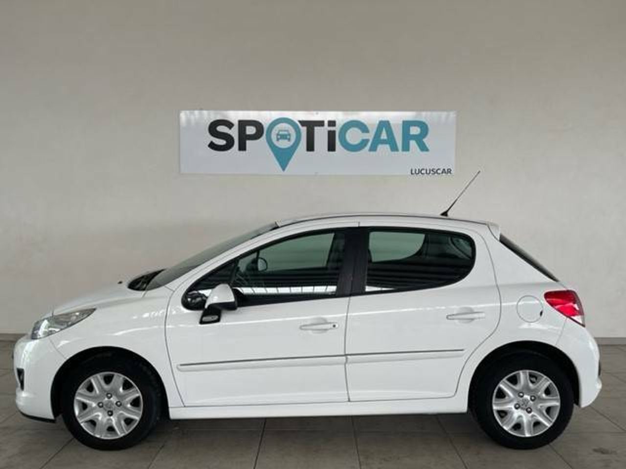 peugeot 207 + 2013 / foto grande (3)