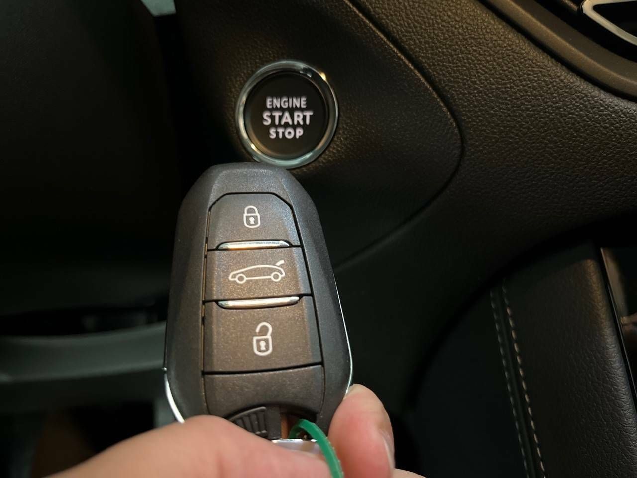 Opel Grandland 1.2 Turbo Ultimate - foto 30